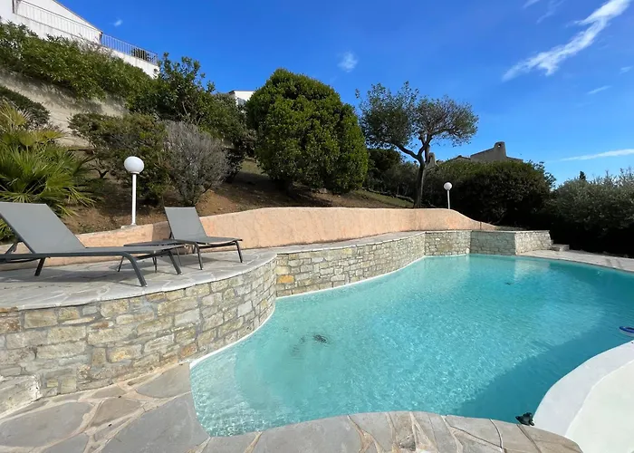 Aquarelle Villa *